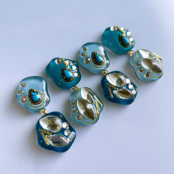 pentagon×pentagon glass turquoise Earrings 5枚目の画像