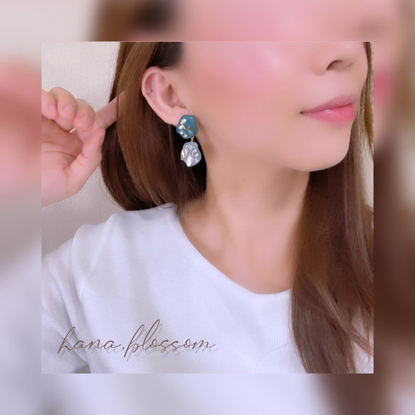 pentagon×pentagon glass turquoise Earrings 7枚目の画像