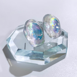 glass wave oval moisture aurora Earrings 1枚目の画像