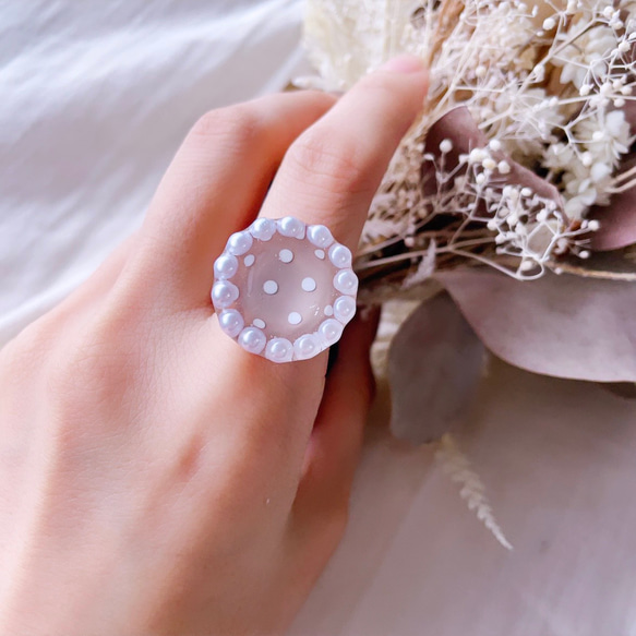 玻璃圓形奶油摩卡珍珠戒指 第2張的照片