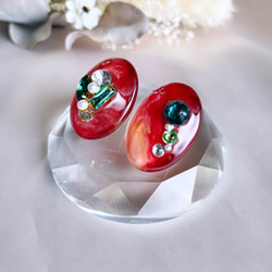 glass oval apple Earrings 3枚目の画像