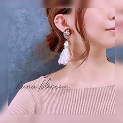 glass oval tortoiseshell tassel Earrings 8枚目の画像