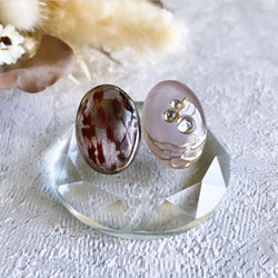 glass oval brown leopard Earrings 1枚目の画像