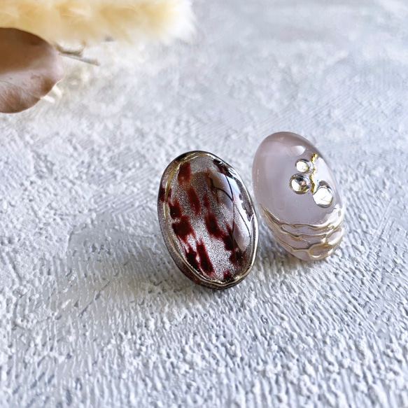 glass oval brown leopard Earrings 4枚目の画像