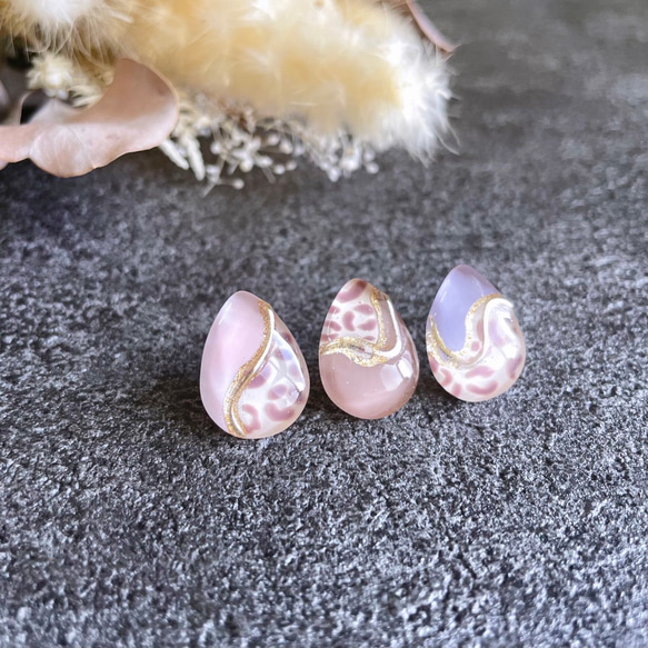 glass drop 3way nuance leopard pastel gold Earrings 4枚目の画像