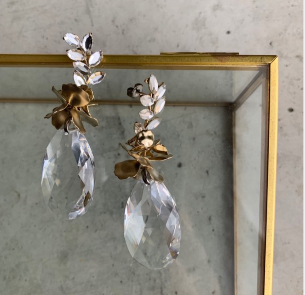 volume crystal flower /pierce・earring