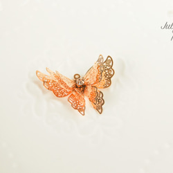 【1個入】バタフライ蝶々　パーツ　butterfly  透かし　上品　ゴールド　正面　B0062 2枚目の画像