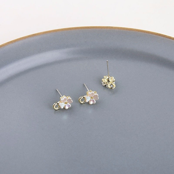 【2個入】貝殻風　小さな花のピアス　上品　高品質　パーツ　925銀　お花1つ　H0161 10枚目の画像