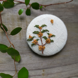 【キンモクセイ】刺繍ブローチ 38mm 3枚目の画像