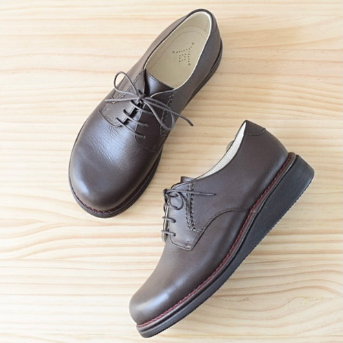 B》オーダーメイドの革靴 毎日履きたい心地良さ 自分好みに