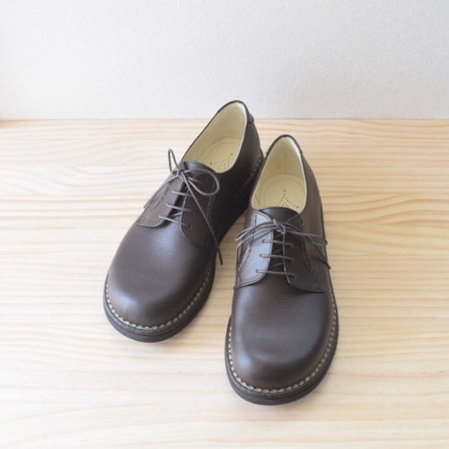 B》オーダーメイドの革靴 毎日履きたい心地良さ 自分好みに