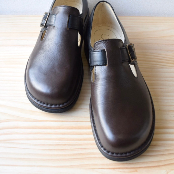 《E》オーダーメイドの革靴 毎日履きたい心地良さ 自分好みに選べる楽しさ　TストラップE-1 5枚目の画像