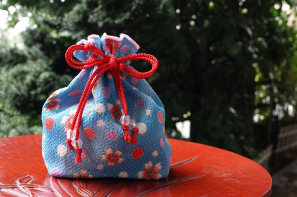 手つなぎ人形袋（細工きんちゃく） ちりめん細工 手つなぎ人形袋②