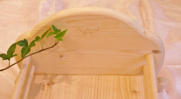 ウォルドルフ人形（ぽあぽあマリヤちゃん用）の白木のベッド 7枚目の画像