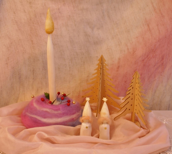 木と羊毛から作ったキャンドル～水色～淡パープル～ピンク系（宇宙） 3枚目の画像