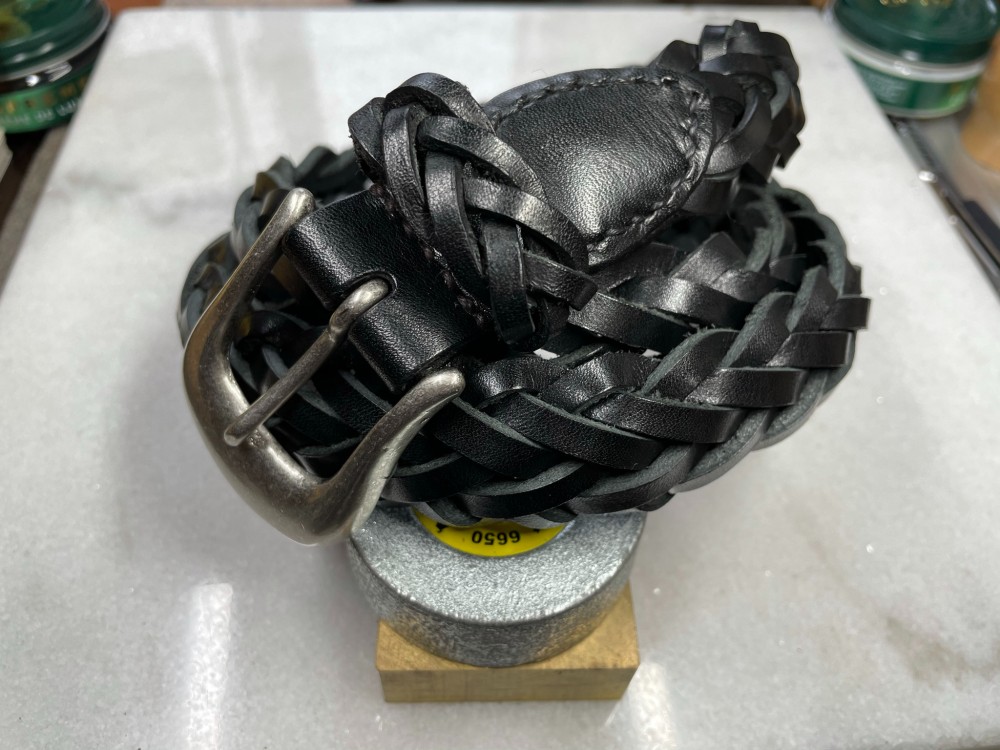 【CBMｰNUMS307〈BK〉】レザーメッシュベルト〈サイズ「100」〉７本編み　真鍮製丸型（銀）　人気