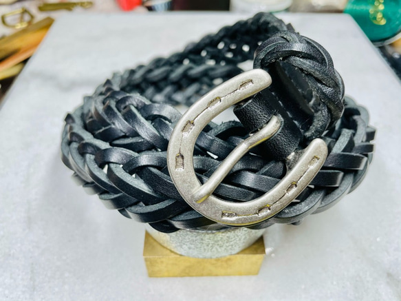 CBMｰNUBS257〈BK〉】レザーメッシュベルト〈サイズ「85」〉7本編み 