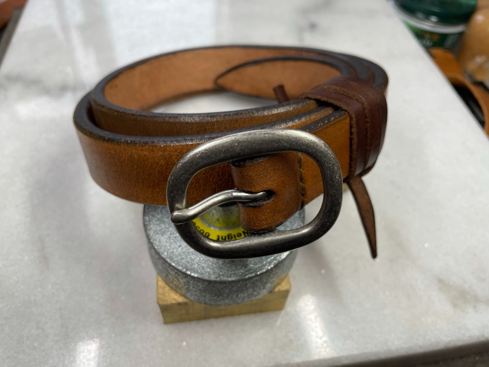 【CBNｰSLHS25〈TN〉】レザーベルト〈サイズ「85」〉 おしゃれ　人気　真鍮製日型（銀）