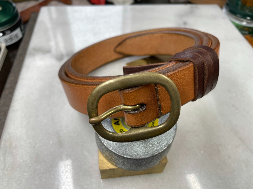 【CBNｰSLHG25〈TN〉】レザーベルト〈サイズ「85」〉 おしゃれ　人気　真鍮製日型（金）