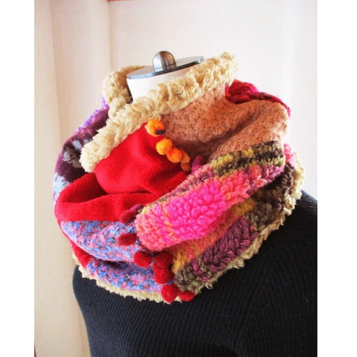 ふわふわ♡ポンポン付き カラフルスヌード 絵画なパッチワーク ネック