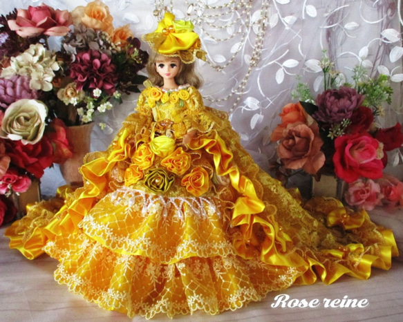 soldB様ご予約品アンネローゼ王妃 咲き誇るイエローゴールドの輝き 魅惑のボンネットロングトレーンドールドレス 2枚目の画像