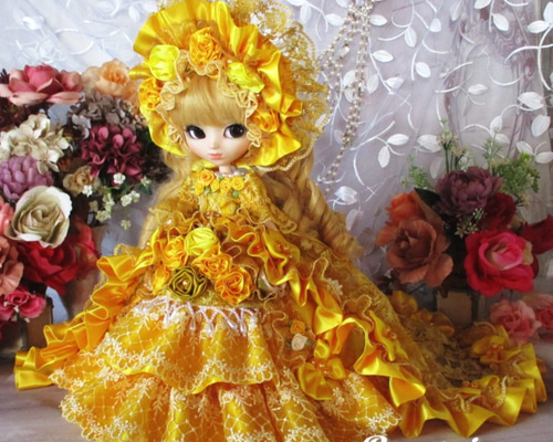 アンネローゼ王妃 至高の紅 スパンコールチュールのオーバートレーンドールドレス アンネローゼ王妃 至高の紅 スパンコールチュールのオーバートレーン