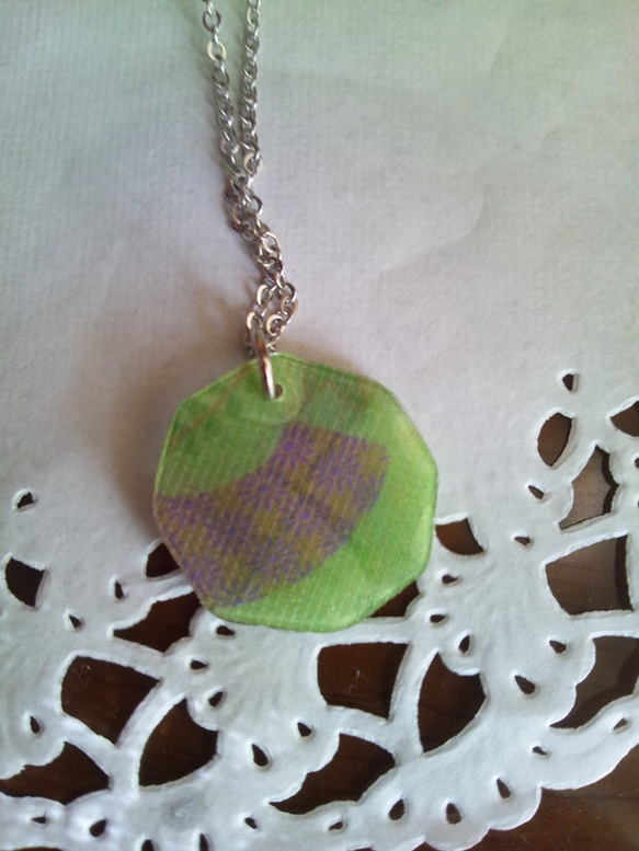 折り紙ネックレス（丸、緑） 4枚目の画像