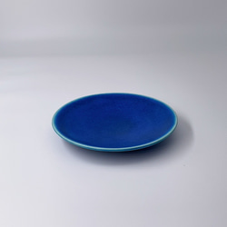 藍釉盤φ12.4cm 第1張的照片