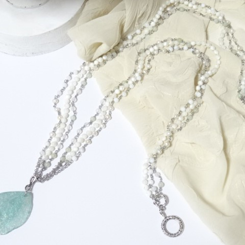 ローマングラスのロングネックレス ネックレス・ペンダント Iris 