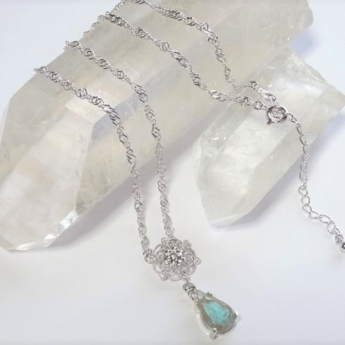 大粒　ヴィンテージサフィレット　サフィリーン　ペアシェイプ 大粒ヴィンテージサフィレットサフィリーンペアシェイプ