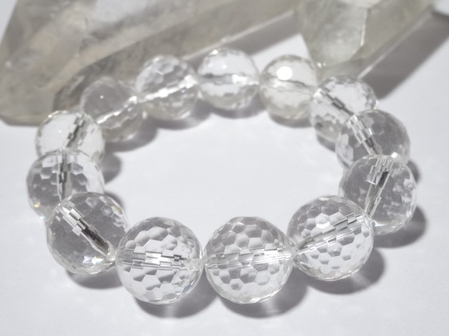大粒丸玉水晶(クリアクォーツ)のバングル
