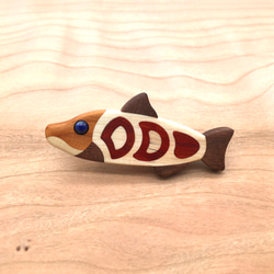 木象嵌 鮭のネクタイピン 2枚目の画像
