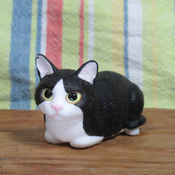 猫のスマホスタンド（ハチワレ） 4枚目の画像