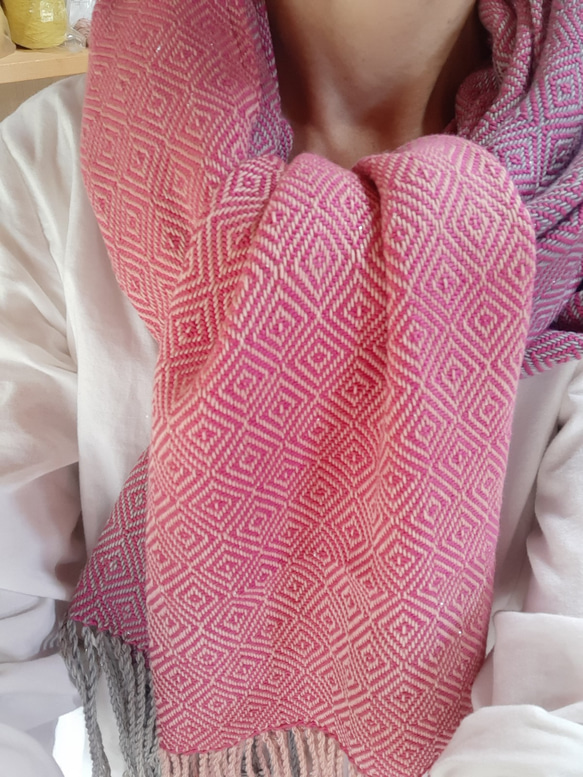 手織りロングマフラー (コットン、カシミヤ) 2枚目の画像