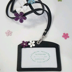 【 再販売 】flower ネックストラップ  & 　カードホルダー　 purple　　 2枚目の画像