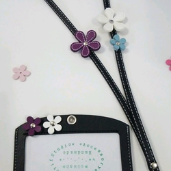 【 再販売 】flower ネックストラップ  & 　カードホルダー　 purple　　 3枚目の画像
