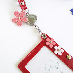 リールキー付き flowerストラップ＆カードホルダー　pink flower 2枚目の画像