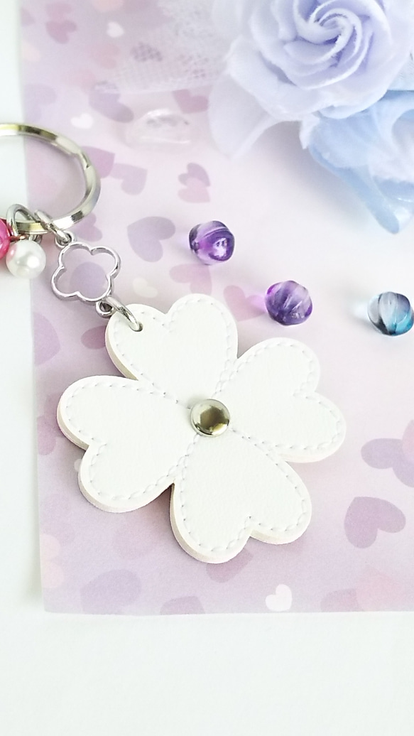 FLOWER  Key  holder  (silver）white 1枚目の画像