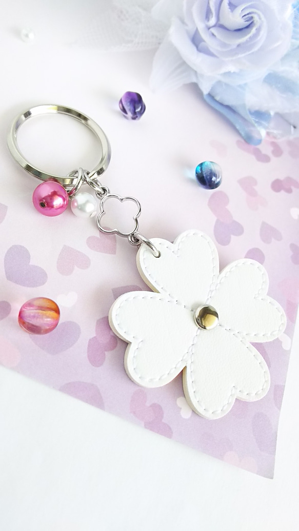 FLOWER  Key  holder  (silver）white 3枚目の画像