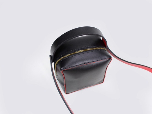 Zemoneniハンドメイドレザースポーツスタイルハンドバッグショルダーバッグ赤い線の黒いバッグ 7枚目の画像
