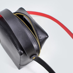 Zemoneniハンドメイドレザースポーツスタイルハンドバッグショルダーバッグ赤い線の黒いバッグ 10枚目の画像