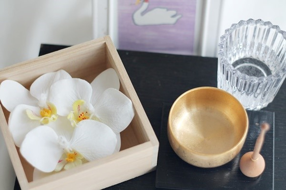 桐箱セット　お花とお線香”胡蝶蘭” 3枚目の画像