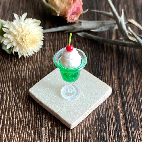 343 ☆メロンクリームソーダ さくらんぼ乗せ☆ ミニチュドリンク 343 ☆メロンクリームソーダ さくらんぼ乗せ☆ ミニチュドリンク