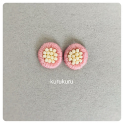 春色　ビーズ刺繍のピアス(パーツ変更可) 2枚目の画像