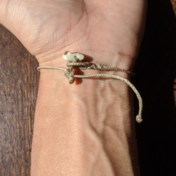 【手　足首兼用】白の帆糸　サンゴ　鹿角　調整可能ユニセックス　アンクレット（ブレスレット） 5枚目の画像