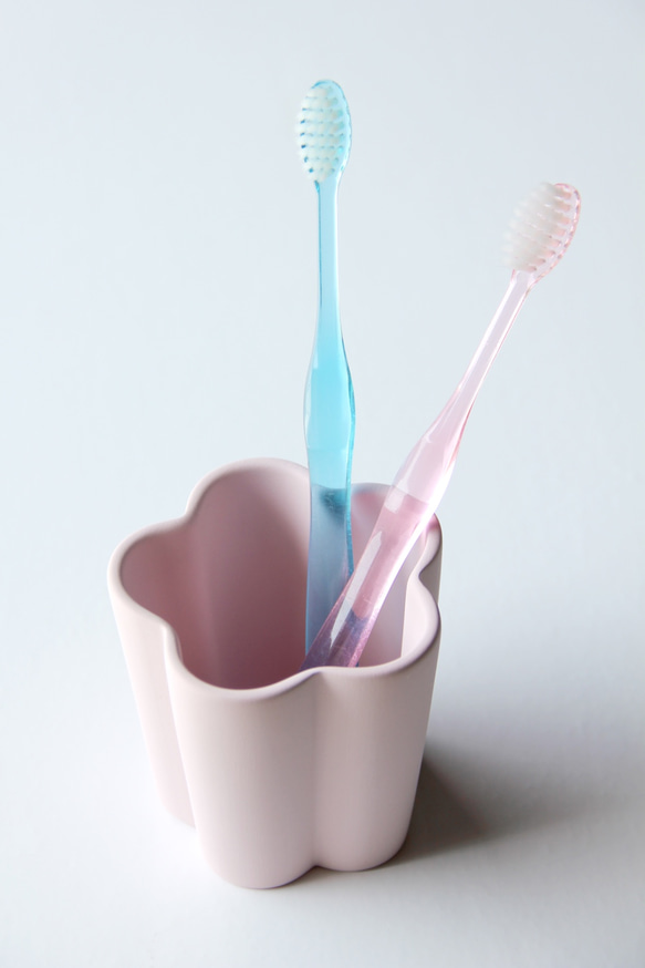 歯ブラシ立て：フラワーピンク・・・スウセラ（sucera） バス・トイレ