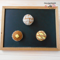 棒針手編みのパン＆ケーキのマグネット【選べる・受注製作】 1枚目の画像