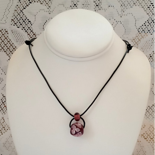 オリジナル　トンボ玉アクセサリー　花模様タッセル付きネックレス 楽天市場】トンボ玉 ネックレス フラワー ガラス ペンダント