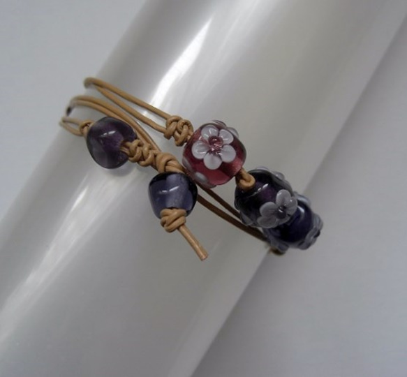 紫系の小さなとんぼ玉のネックレス(ブレスレット兼用) 4枚目の画像