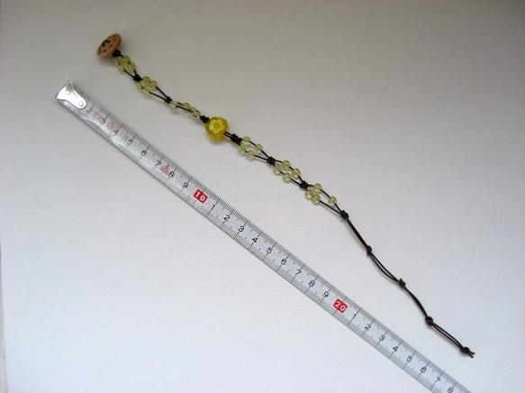 黄色い花のとんぼ玉とチェコビーズのブレスレット 4枚目の画像